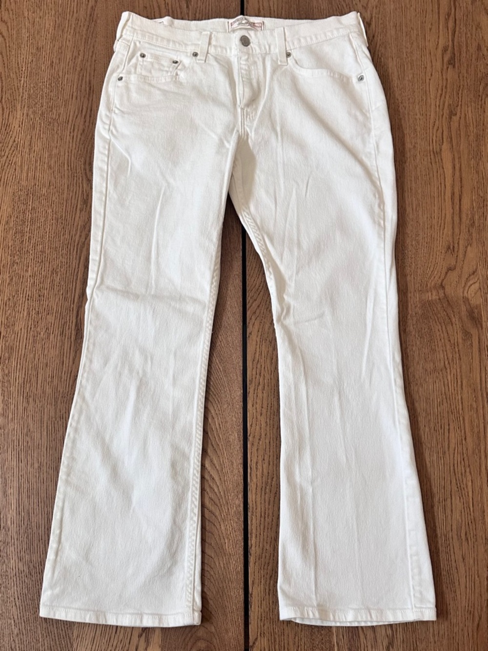 Signature by Levi Strauss White Stretch Bootcut Jeans Size 10 SHORT